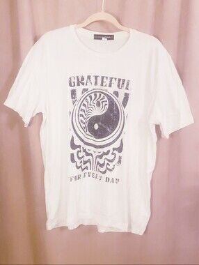VICI COLLECTION GRAPHIC TEE
